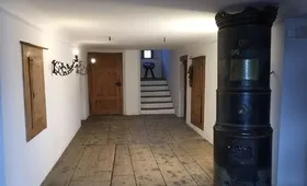 Grosszügiger Eingangsbereich (Sulér) im Erdgeschoss